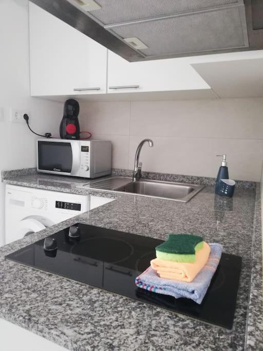 Blue Ocean Corralejo: Sunny Terrace, Pool, Wifi Apartment Bagian luar foto
